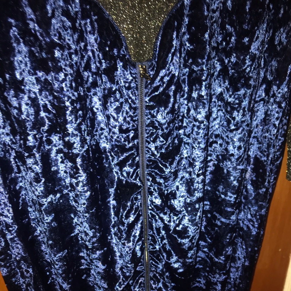 Dress - Picture 3 of 3